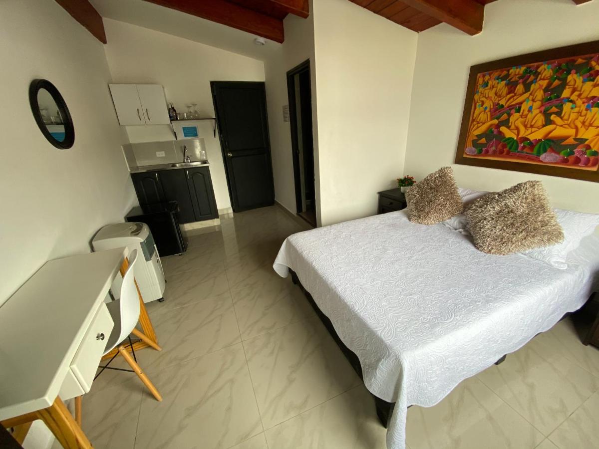 Hotel Lleras Premium #1 Medellín Esterno foto