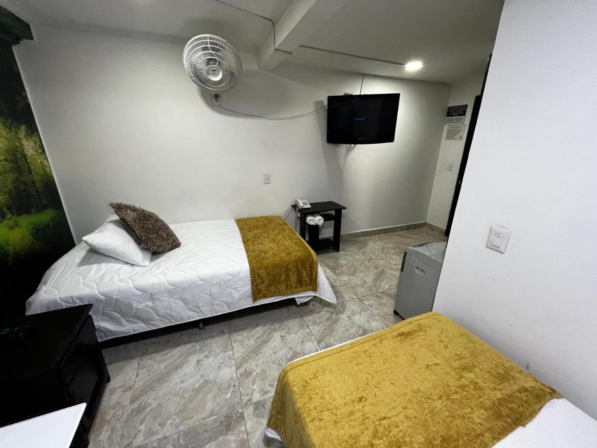 Hotel Lleras Premium #1 Medellín Esterno foto